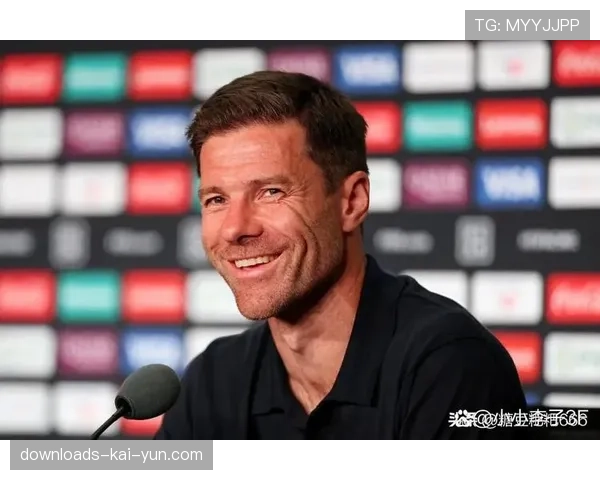 哈维·阿隆索确认,弗林蓬与格里马尔多均可出战周末关键战役 哈维·阿隆索确认,弗林蓬与格里马尔多均可出战周末关键战役